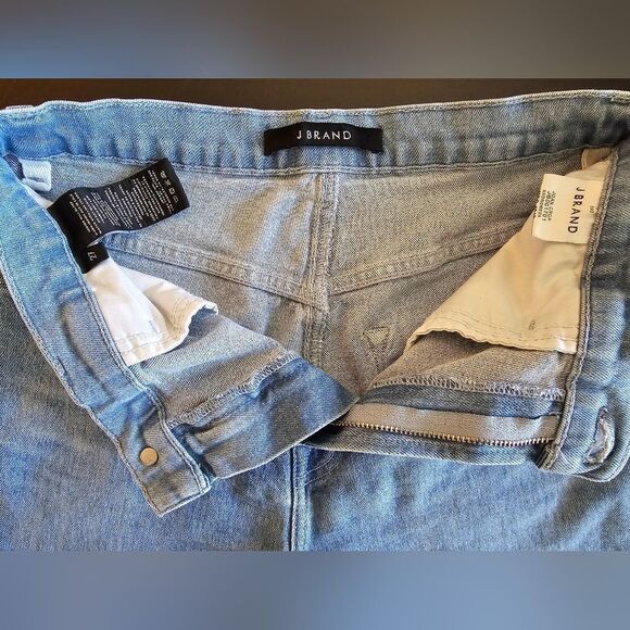 J Brand cut off jean shorts, womens size 27 - Picture 3 of 4